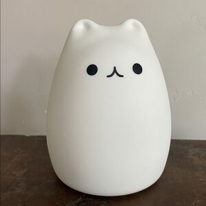 •| cat night light